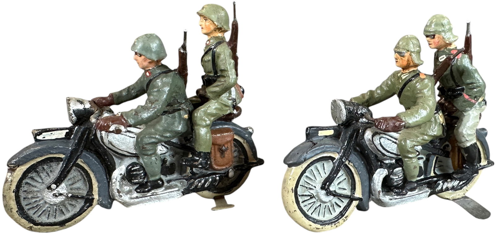 LINEOL GERMAN & ITALIAN MOTORCYCLES: 69. LINEOL GERMAN & ITALIAN MOTORCYCLES | Composition motorcycles with German and Italian soldier riders, both are complete with rear riders, Italians are slightly mismatched. From the Italian collect