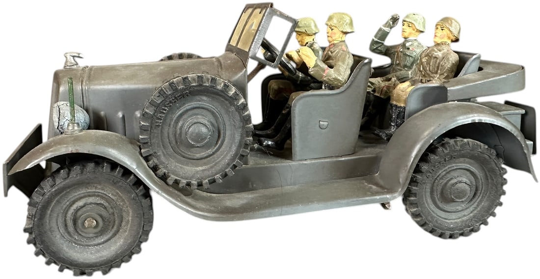 HAUSSER FIELD CAR W/ CREW (1 of 10)