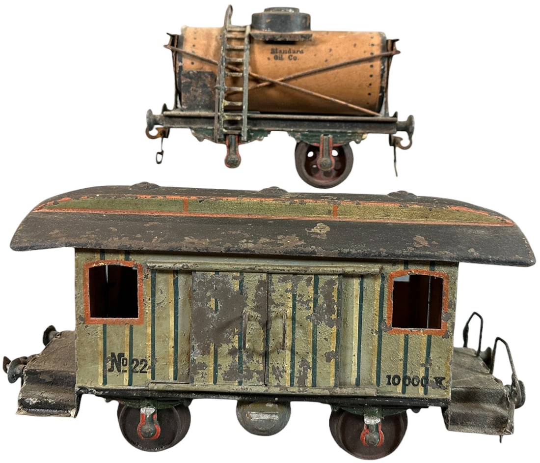 MARKLIN GAUGE 2 TANK & BAGGAGE: 230. MARKLIN GAUGE 2 TANK & BAGGAGE | Gauge 2, hand painted. | 10" l. | (Very Good to Excellent Condition) | $300 - $600