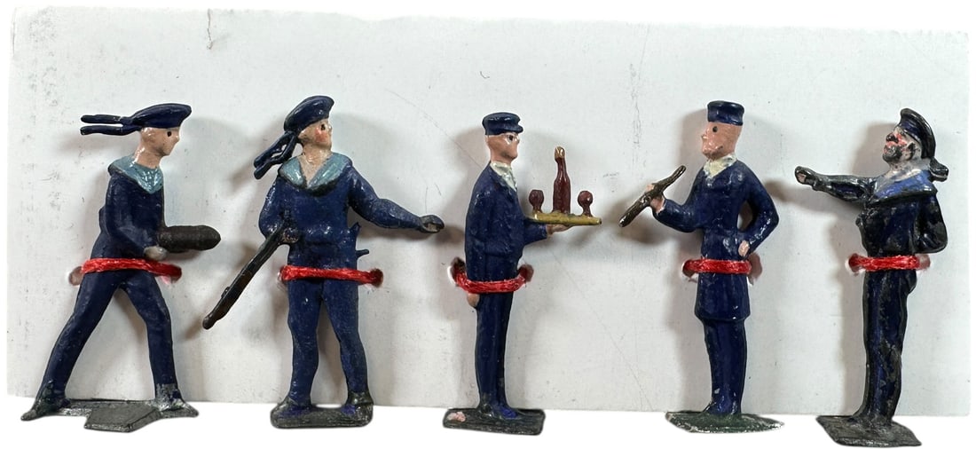 SPENKUCH MARINE HALF ROUND SOLDIERS: 266. SPENKUCH MARINE HALF ROUND SOLDIERS | 1.5" h. | (Pristine to Near Mint Condition) | $100 - $200