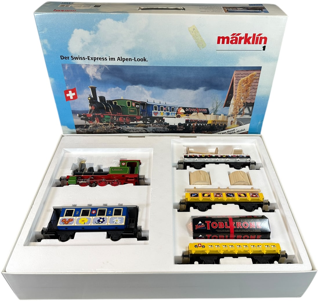BOXED MARKLIN TRAIN SET #54101: 295. BOXED MARKLIN TRAIN SET #54101 | 10" l. loco | (Pristine Condition) | $250 - $500
