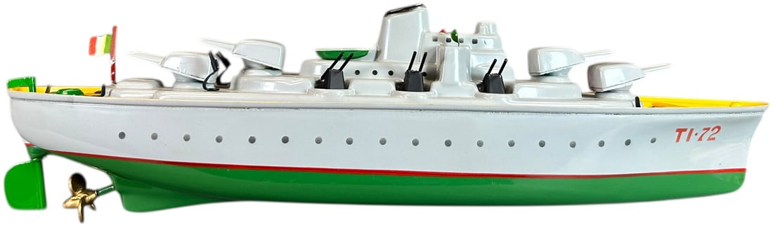 VENTURA ITALIAN BATTERY-OP GUNBOAT (1 of 8)