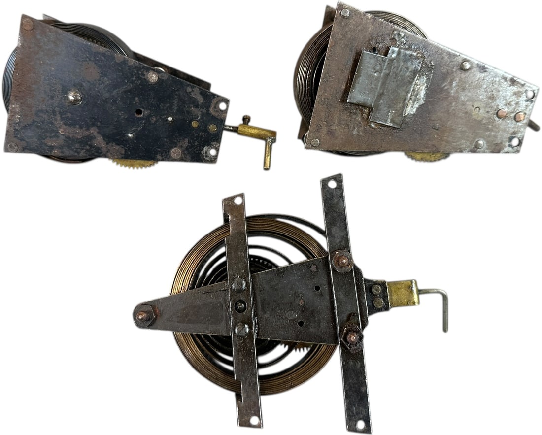 THREE CLOCKWORK MOTORS FOR GERMAN BOATS (1 of 5)