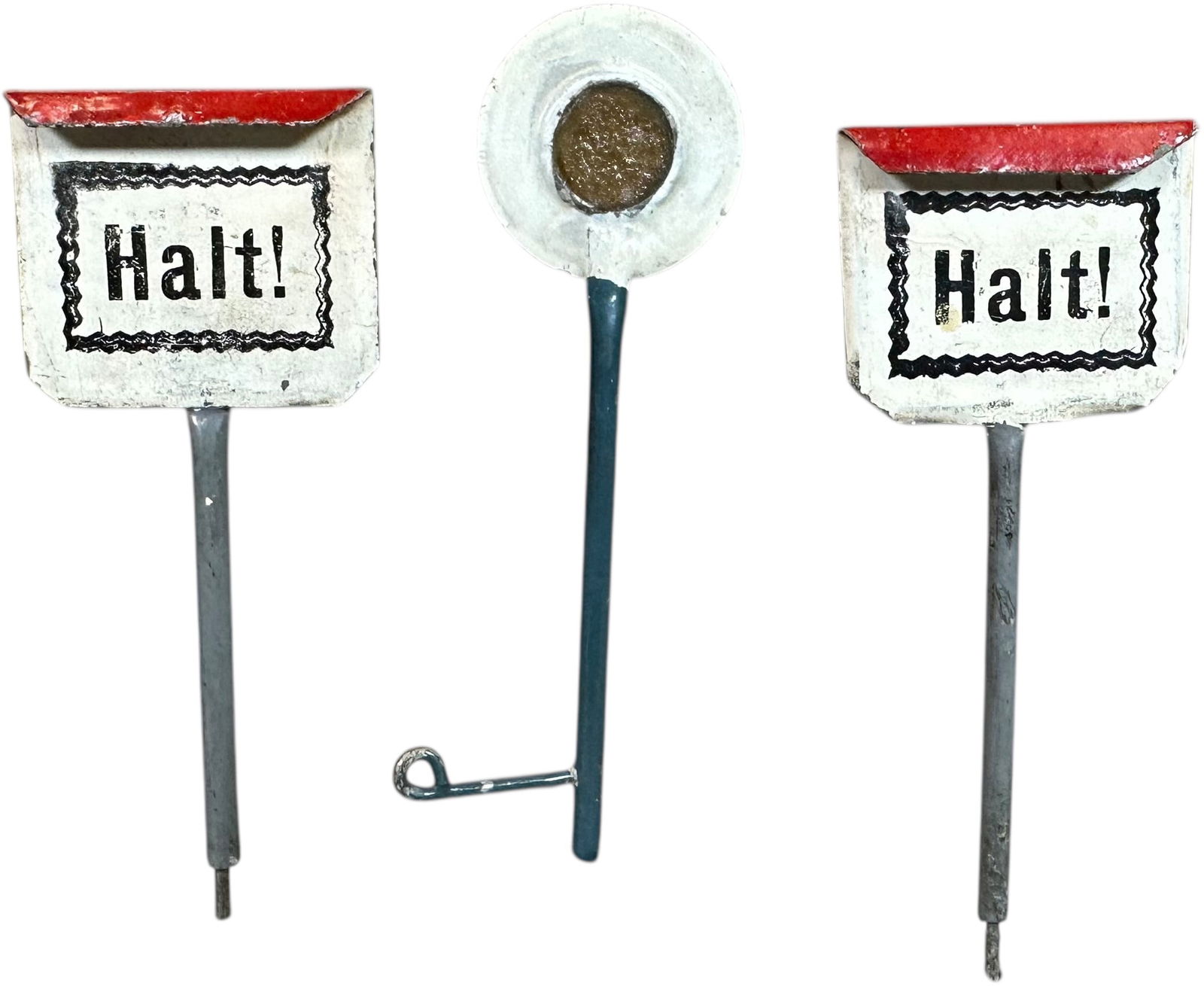 ORIGINAL MARKLIN SIGNS FOR RAILROAD ACCESSORIES: 332. ORIGINAL MARKLIN SIGNS FOR RAILROAD ACCESSORIES | 3.5" h. | (Excellent to Pristine Condition) | $100 - $200