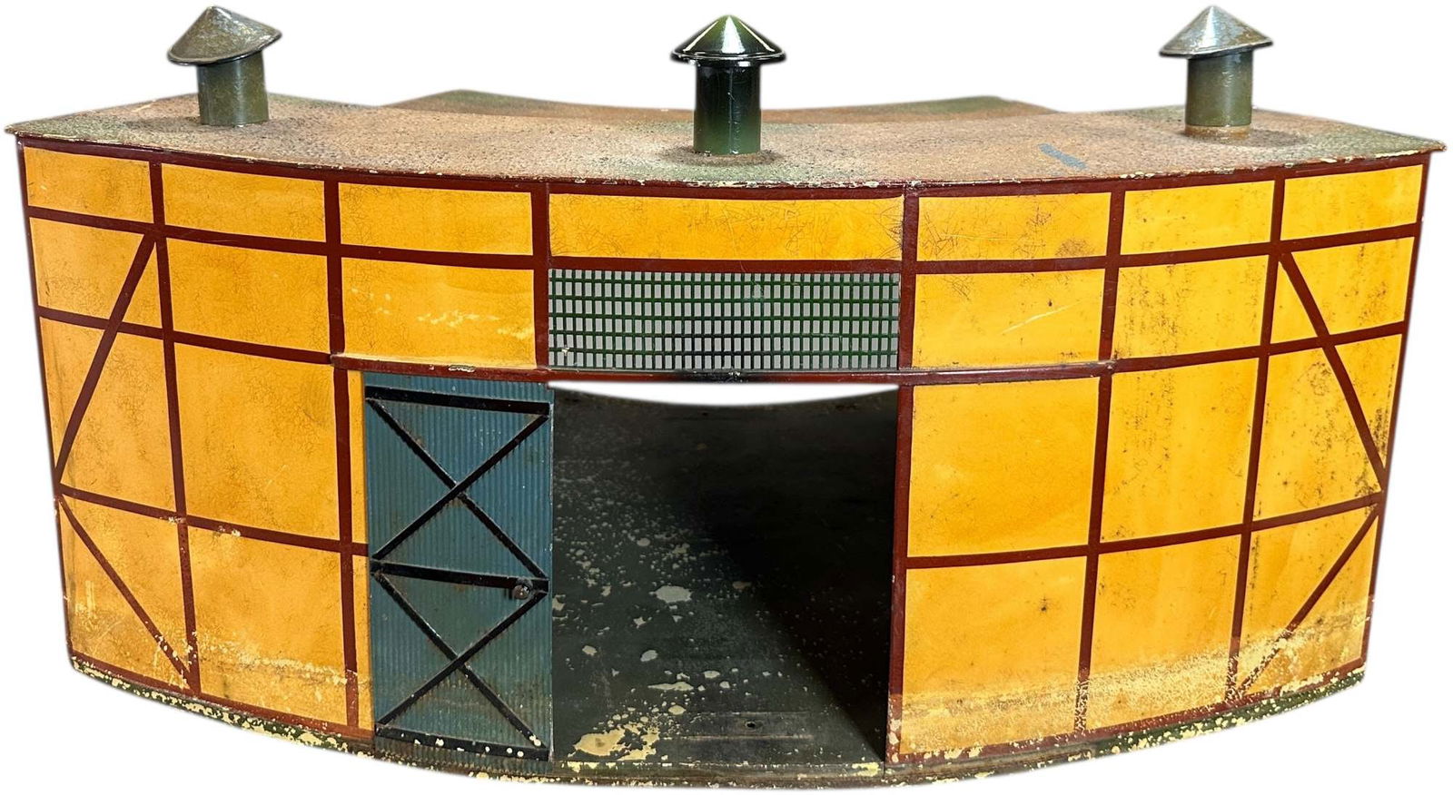 MARKLIN ENGINE ROUND HOUSE - 2