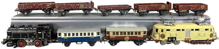 EARLY ITALIAN HO SCALE CO.MO.GE TRAINS