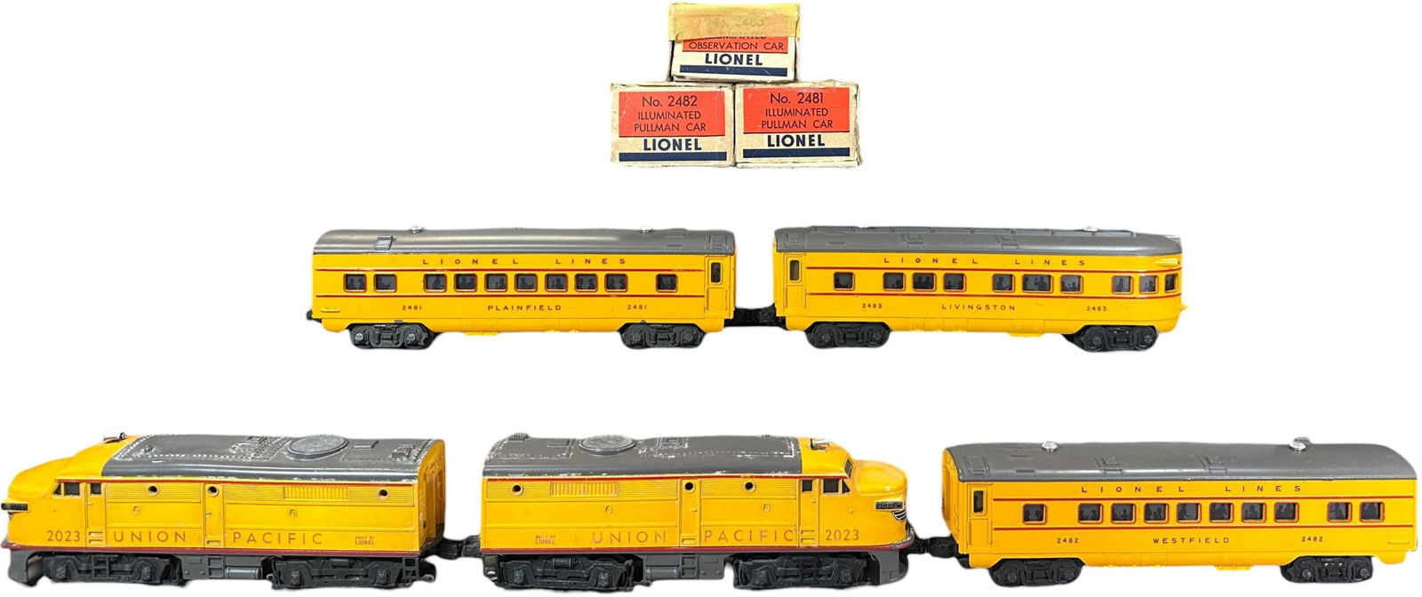 LIONEL POSTWAR UNION PACIFIC 2023 PASSENGER SET: 466. LIONEL POSTWAR UNION PACIFIC 2023 PASSENGER SET | O gauge. | 10.5" l. loco | No cracks or breaks in plastic, overall (Excellent Condition) | $300 - $600