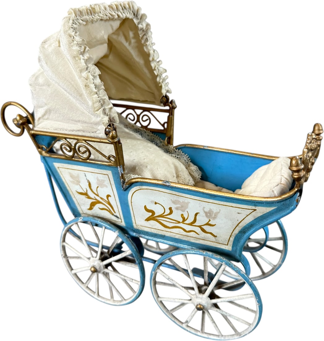 LARGE MARKLIN BABY CARRIAGE: 126. LARGE MARKLIN BABY CARRIAGE | Germany, difficult to find in such sharp condition. Provenance: The Maloy Collection. | 9" l. | Outstanding original paint and stenciling, one miniscule seam loose w