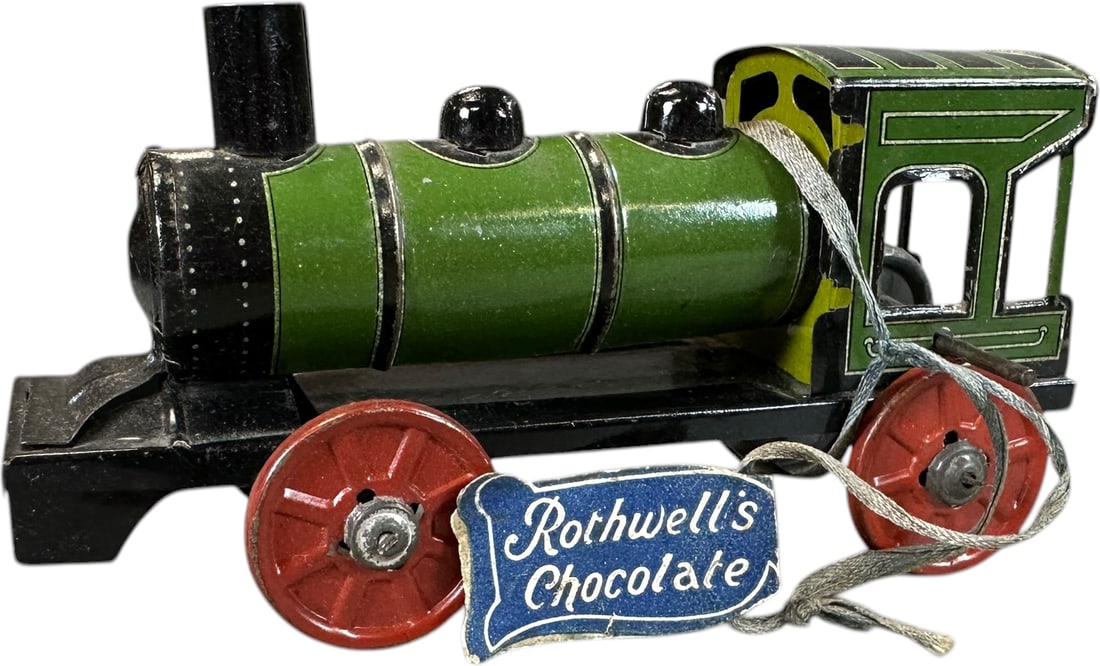 ROTHWELL CHOCOLATE LOCOMOTIVE PENNY TOY (1 of 7)