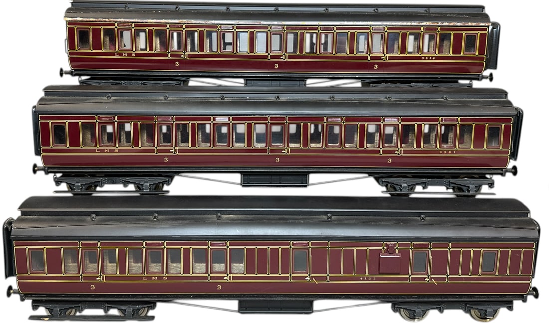 THREE WELL MADE LMS 3RD CLASS PASSENGER CARS (1 of 7)