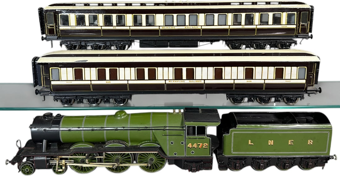 VINTAGE FLYING SCOTSMAN & SALOON CARS (1 of 10)