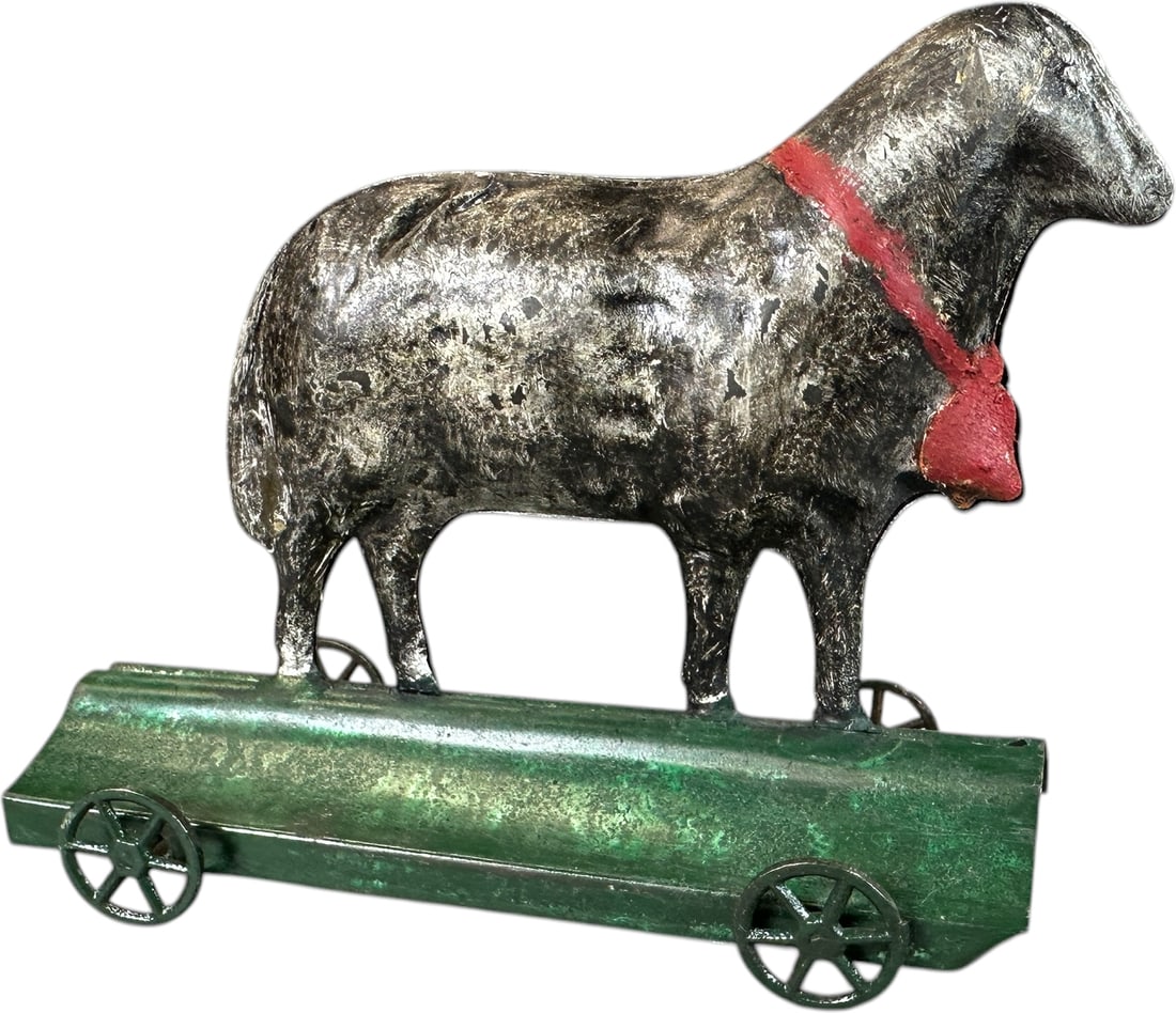 FALLOWS BLACK SHEEP ON PLATFORM (1 of 7)