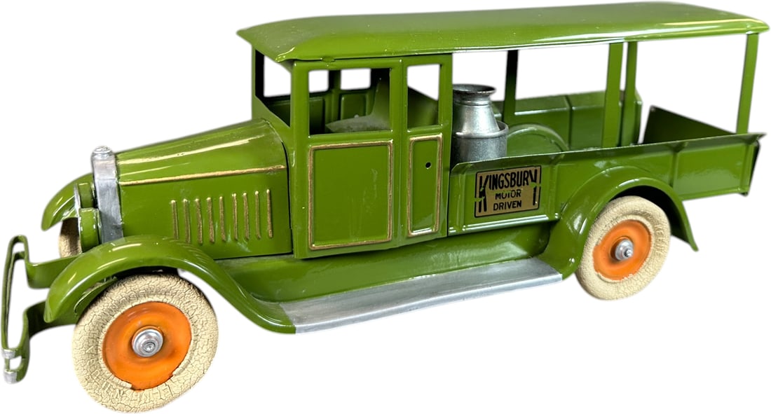 KINGSBURY HUCKSTER COVERED DELIVERY TRUCK (1 of 8)