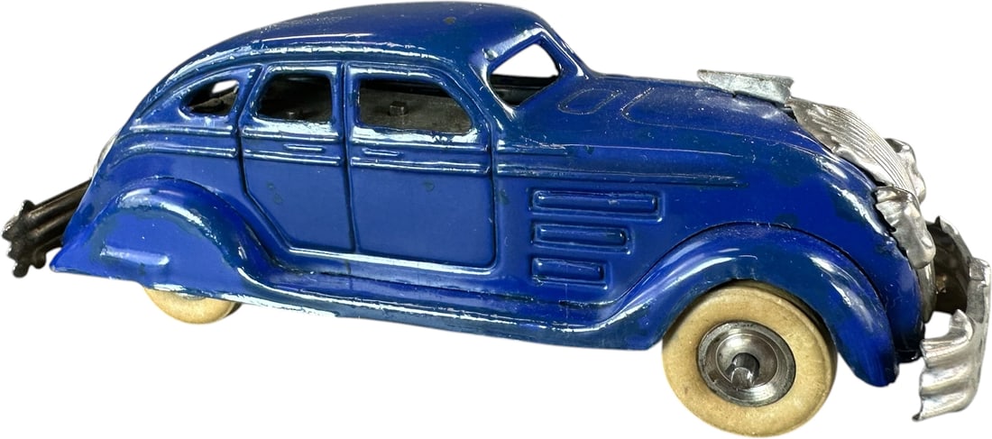 SMALL KURAMOCHI 1934 CHRYSLER AIRFLOW (1 of 9)