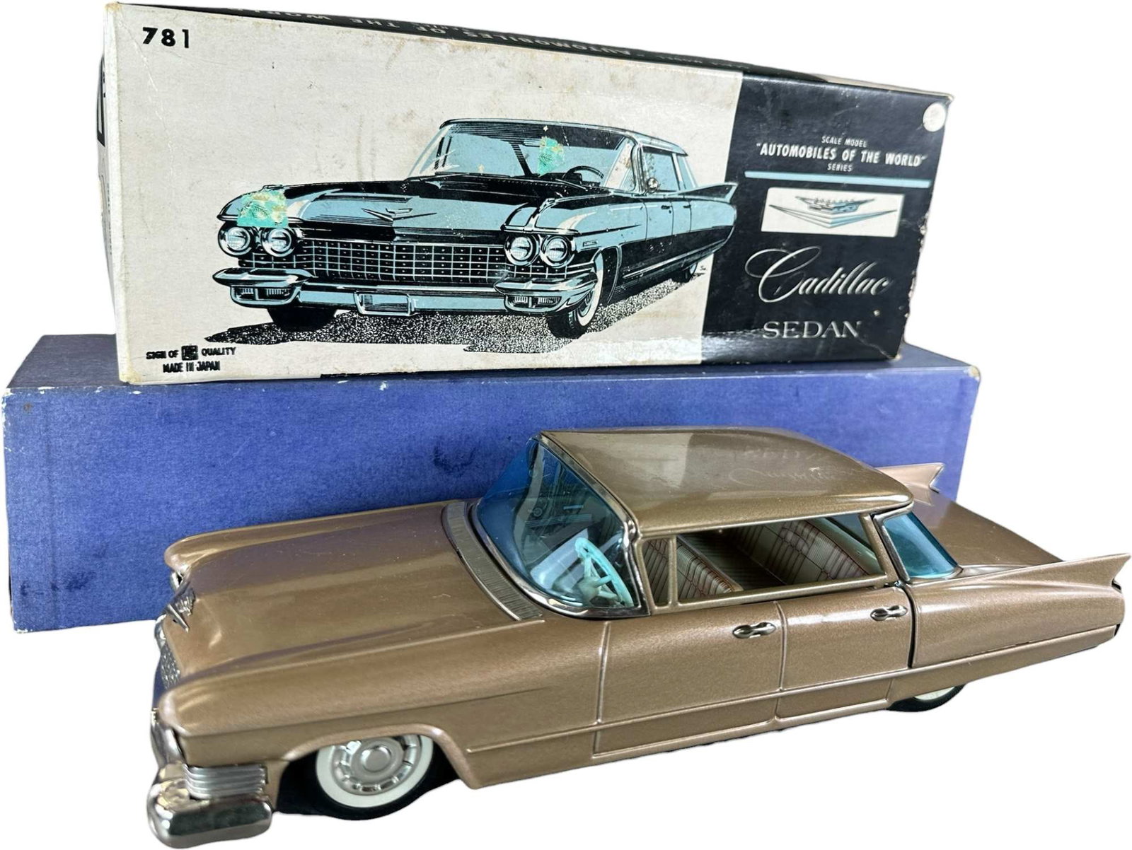 BOXED BANDAI CADILLAC SEDAN (1 of 11)