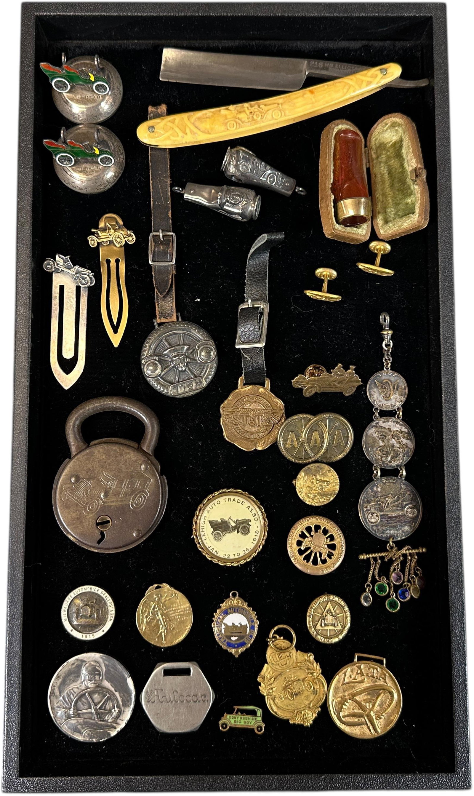 GROUPING OF DESK ACCESSORIES & PERSONAL ITEMS (1 of 7)