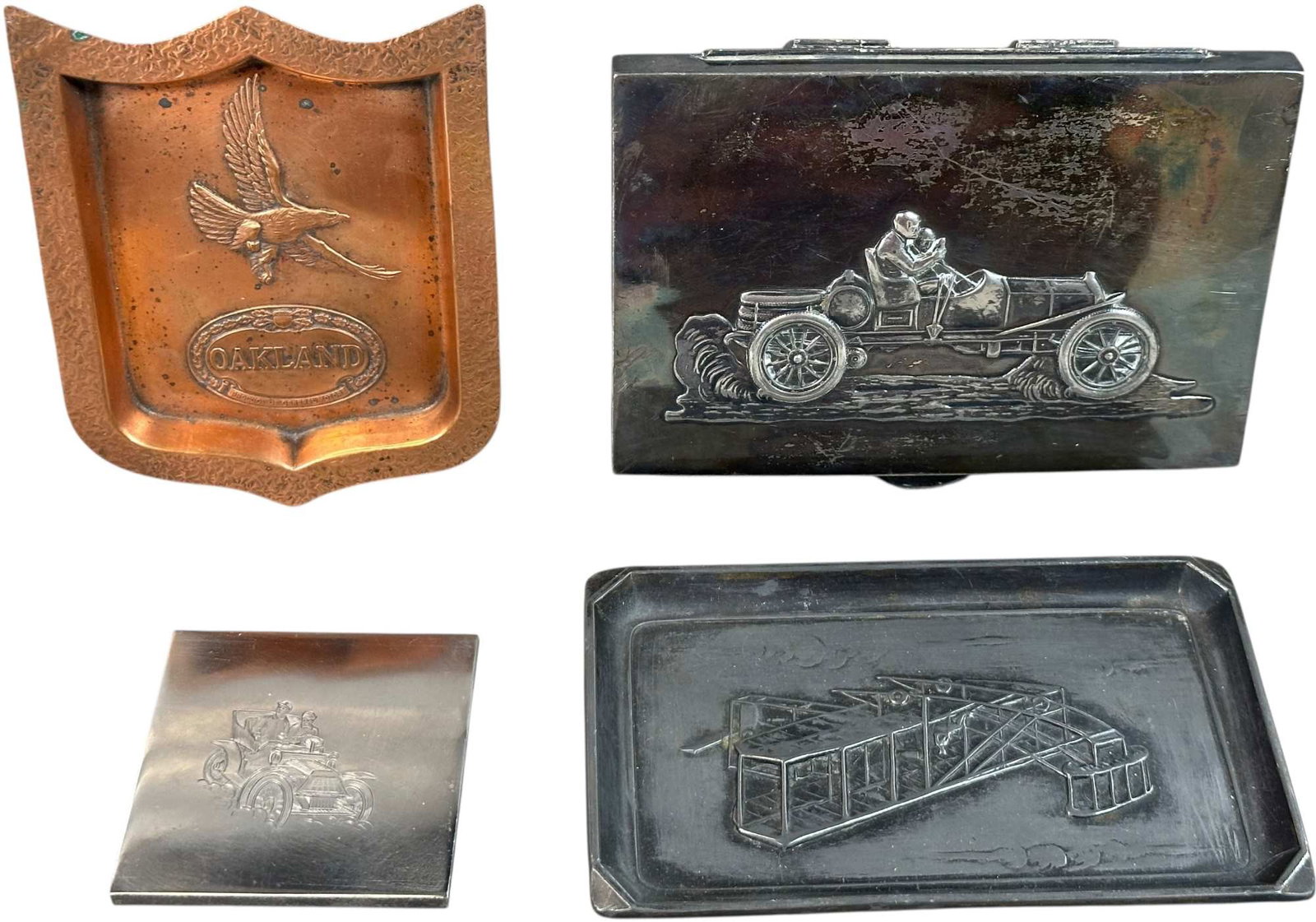 GROUP OF AUTOMOBILE DESK ACCESSORIES (1 of 2)