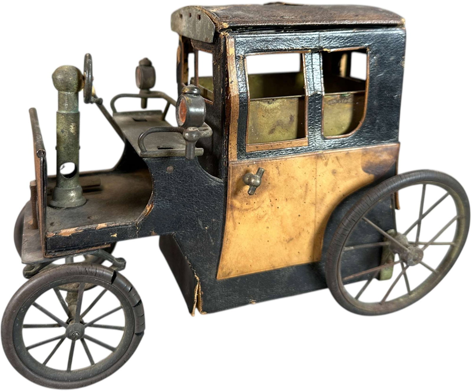 AUTOMOBILE CIGARETTE BOX