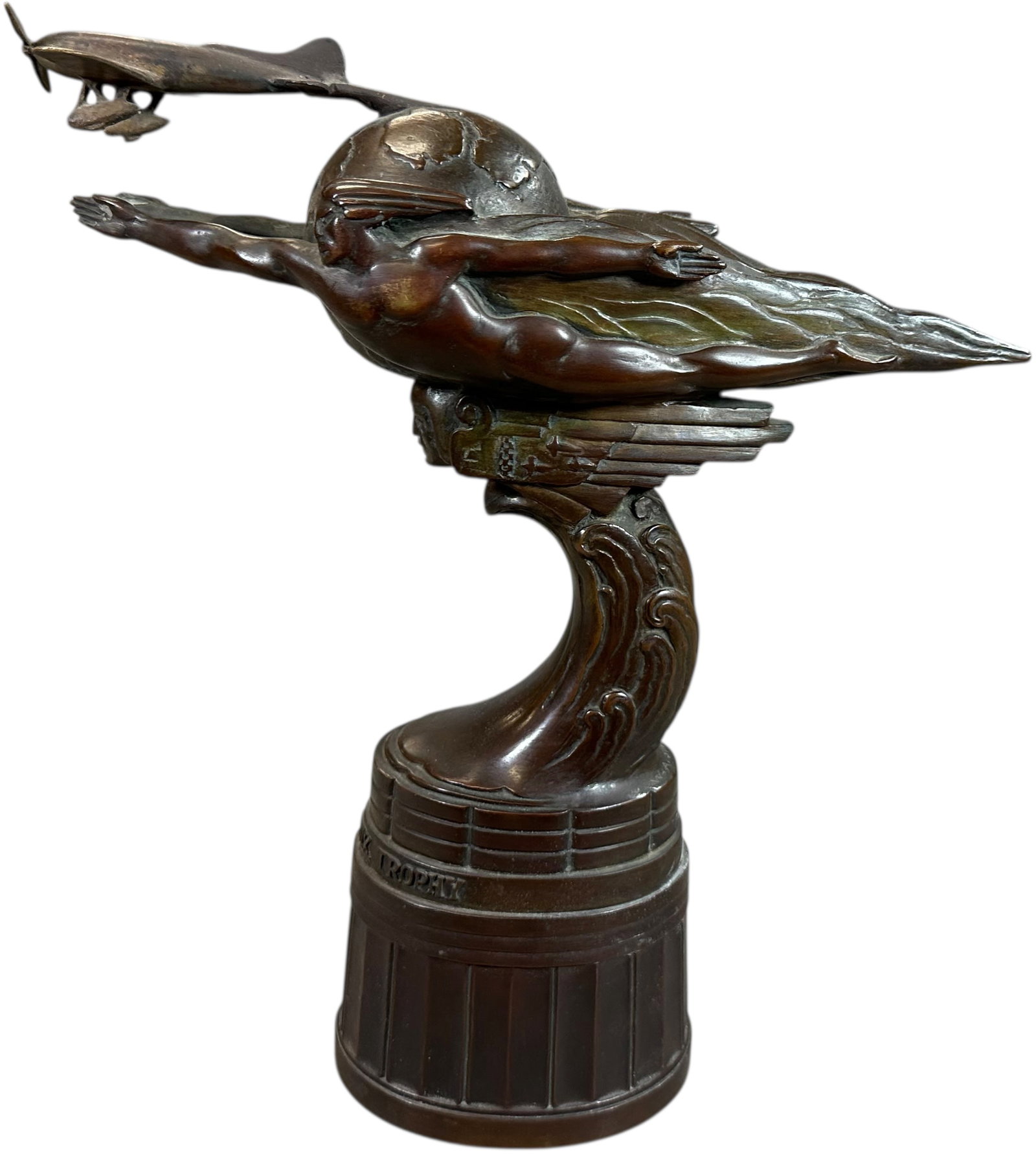 VINCENT BENDIX BRONZE AVIATION TROPHY - 3