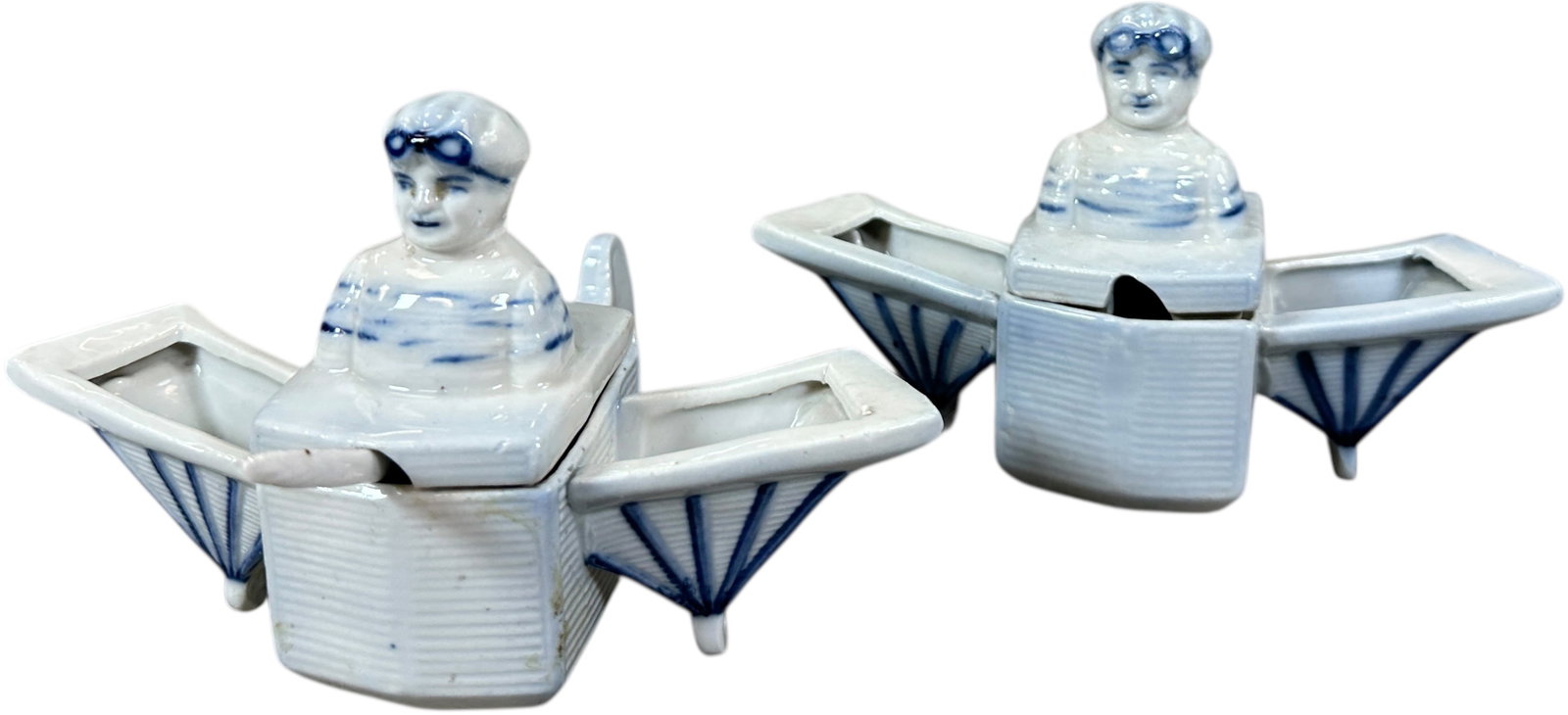 TWO AIRPLANE CONDIMENT SETS (1 of 7)