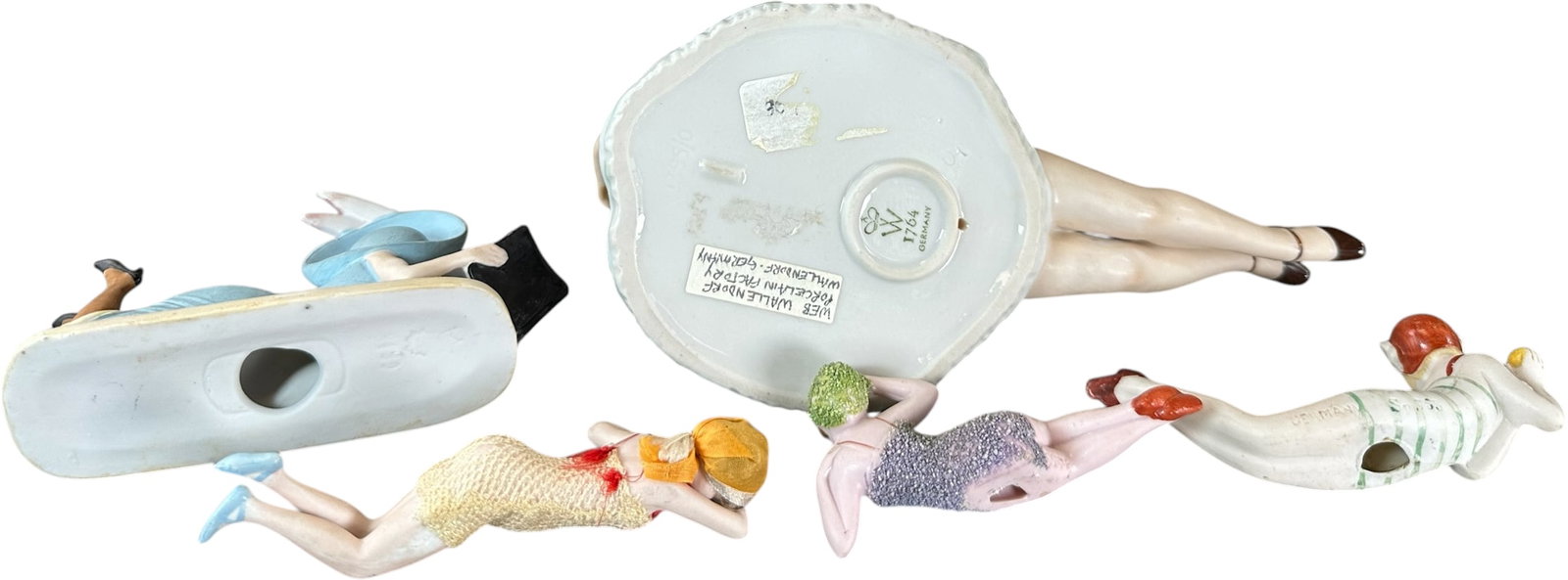 FIVE CERAMIC BATHING BEAUTIES FIGURES - 7