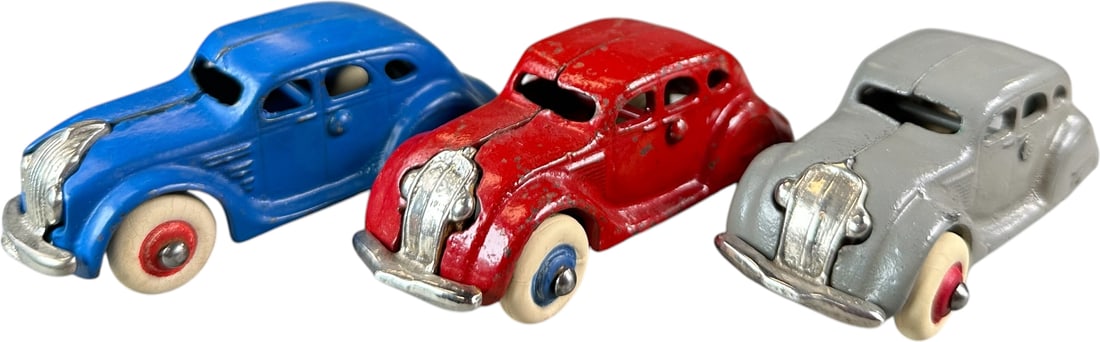 ARCADE CHRYSLER & TWO DESOTO AIRFLOWS (1 of 8)