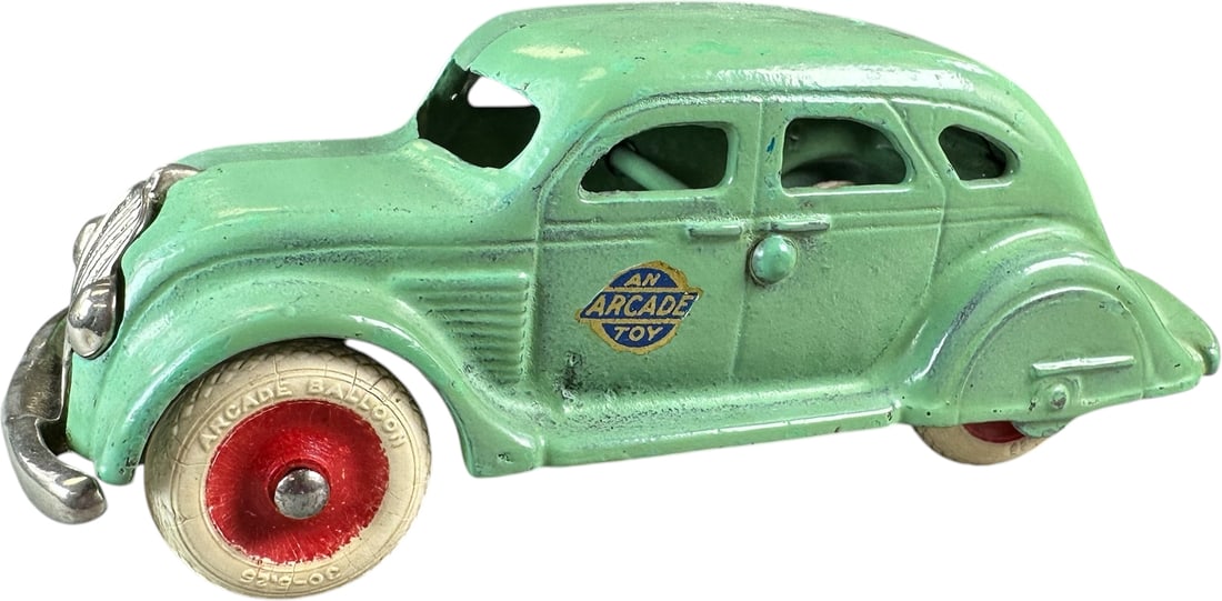 ARCADE CHRYSLER AIRFLOW SEDAN (1 of 10)