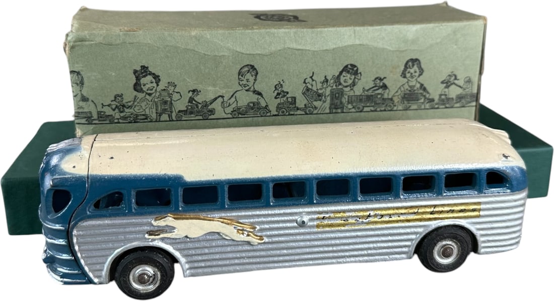 BOXED ARCADE GREYHOUND BUS (1 of 10)
