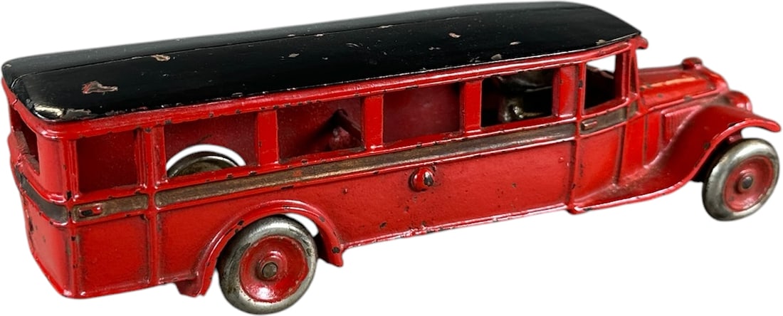 ARCADE PARLOR COACH BUS - 4