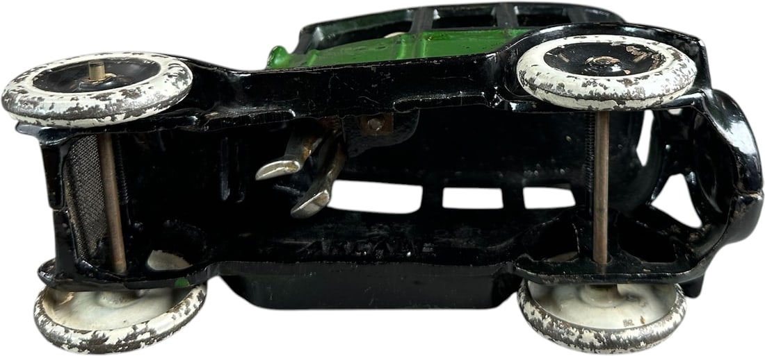 ARCADE GREEN CHECKER CAB - 9