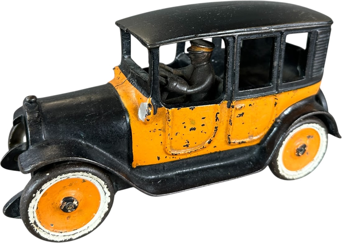 ARCADE YELLOW CAB TAXI (1 of 9)