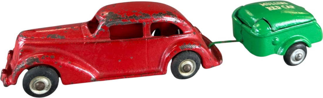 ARCADE SEDAN W/ MULLINS RED CAP TRAILER (1 of 10)