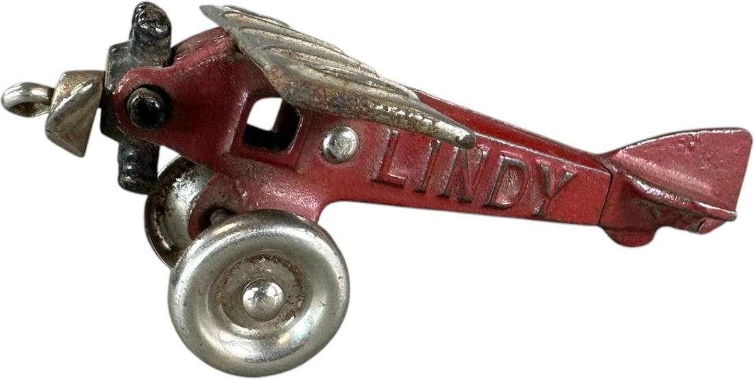 RARE NORTH & JUDD LINDY AIRPLANE: 375. RARE NORTH & JUDD LINDY AIRPLANE | 4" wings. | (Excellent Condition) | $250 - $500