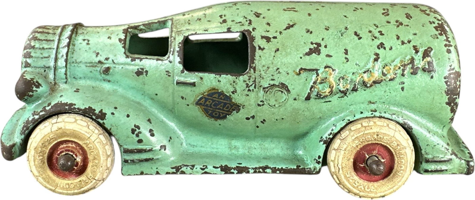 ARCADE BORDENS MILK BOTTLE TRUCK (1 of 10)