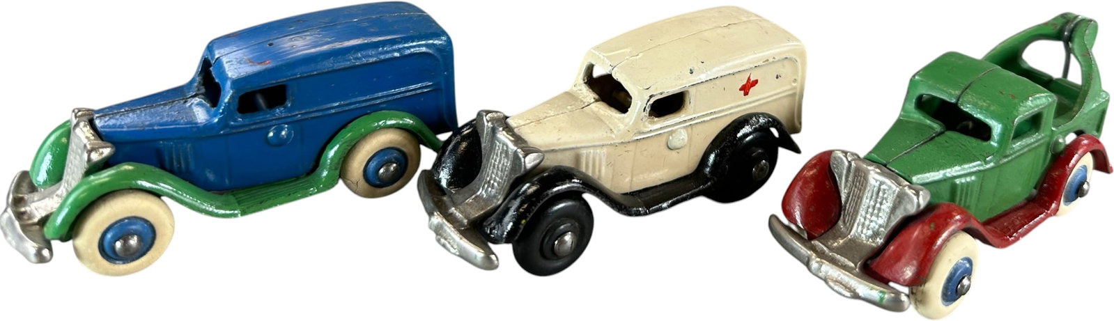 THREE SMALL ARCADE NASH VARIATIONS: 418. THREE SMALL ARCADE NASH VARIATIONS | Provenance: Ira Bernstein Collection. | 4" l. | Blue body has in-filling to paint chips, overall (Excellent Condition) | $300 - $500