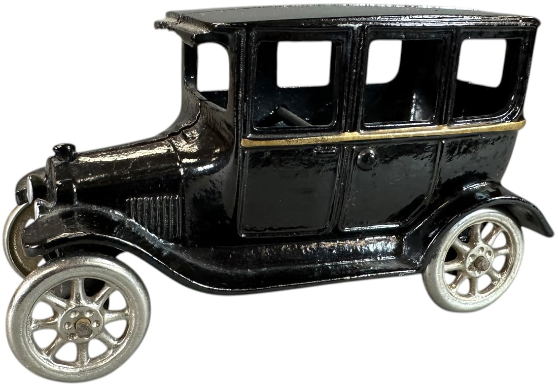 ARCADE FORD MODEL T FORDOR SEDAN (1 of 8)