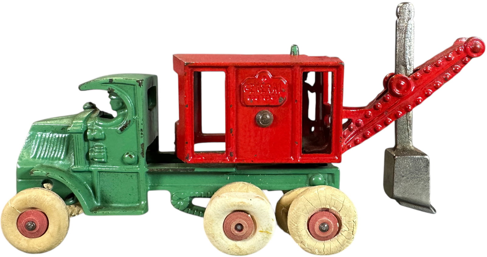 HUBLEY GENERAL STEAM SHOVEL TRUCK: 457. HUBLEY GENERAL STEAM SHOVEL TRUCK | 10" l. | Some distress to wheels, paint in (Pristine Condition) | $250 - $500