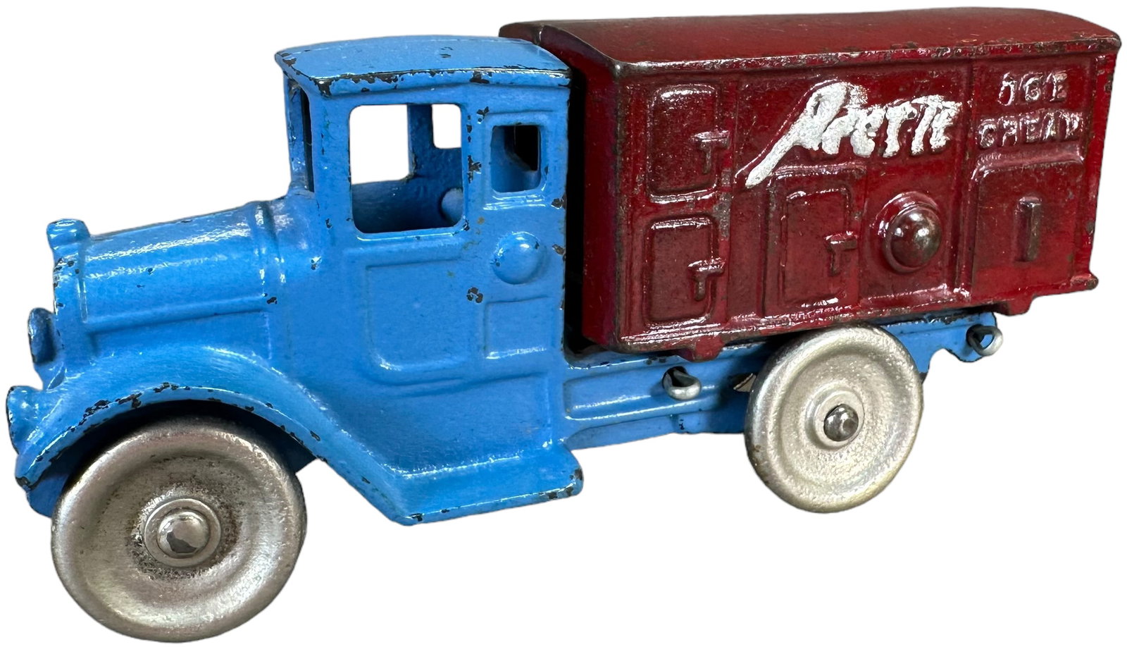 KILGORE ARCTIC ICE CREAM TRUCK (1 of 7)