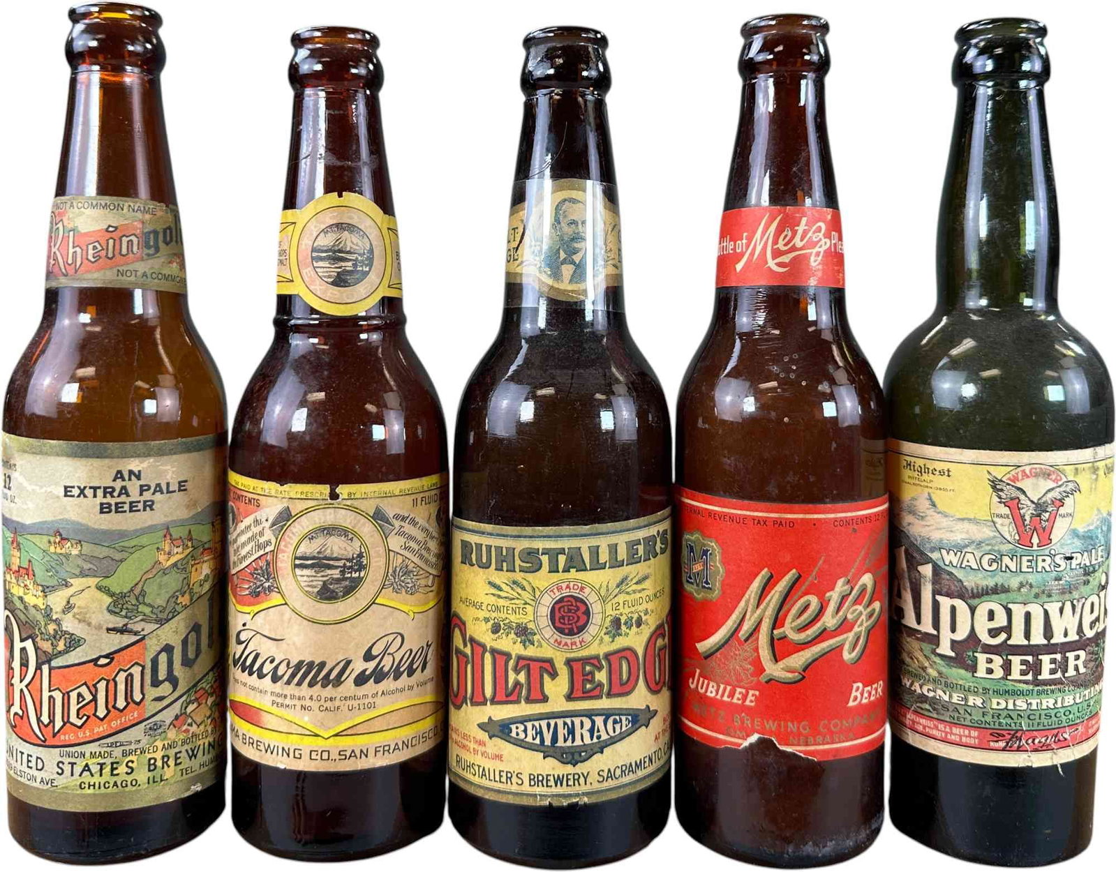 LOT OF FIVE VINTAGE BEER BOTTLES (1 of 3)