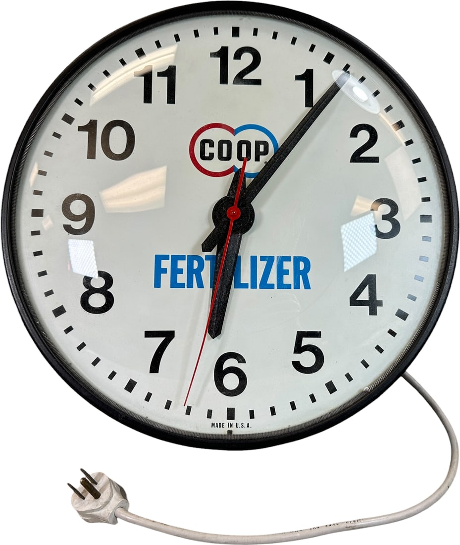 CO-OP FERTILIZER ADVERTISING CLOCK (1 of 3)