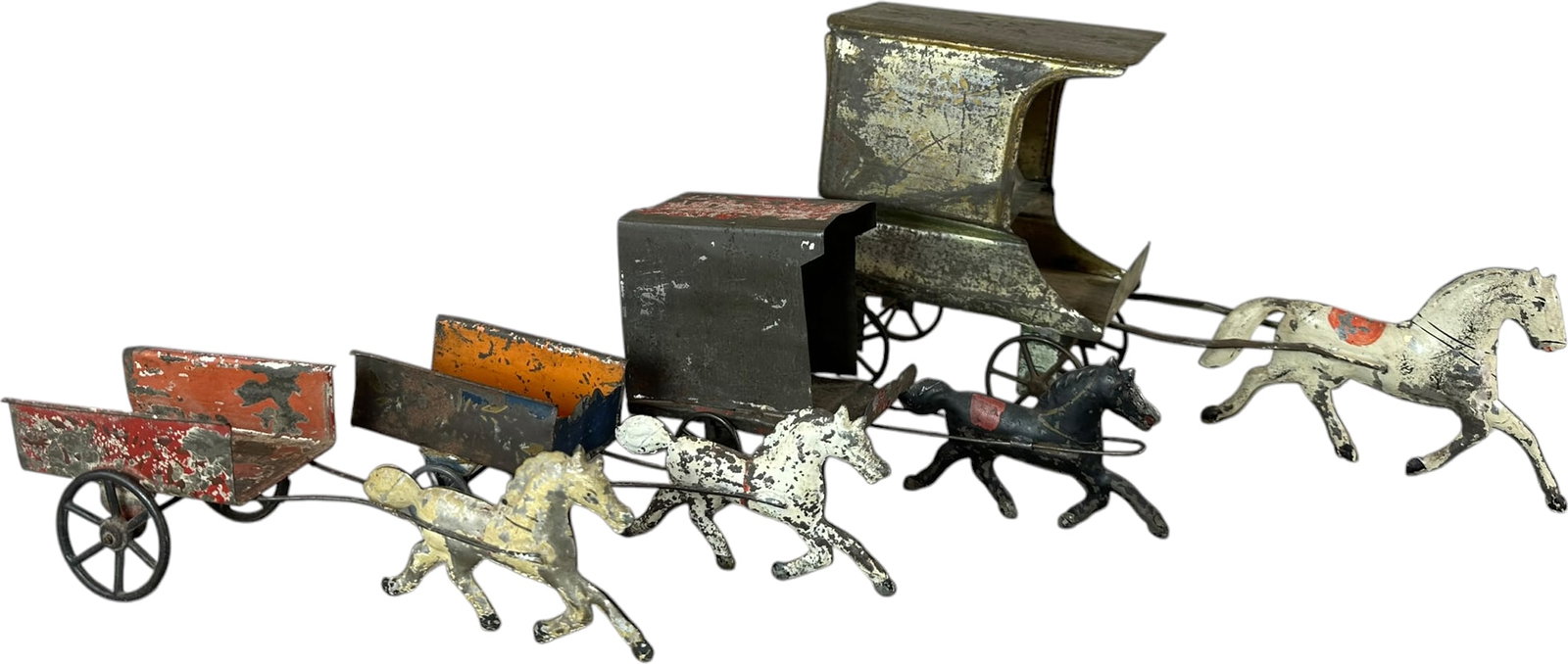 AMERICAN TIN HORSE DRAWN WAGON & 3 CARTS (1 of 5)