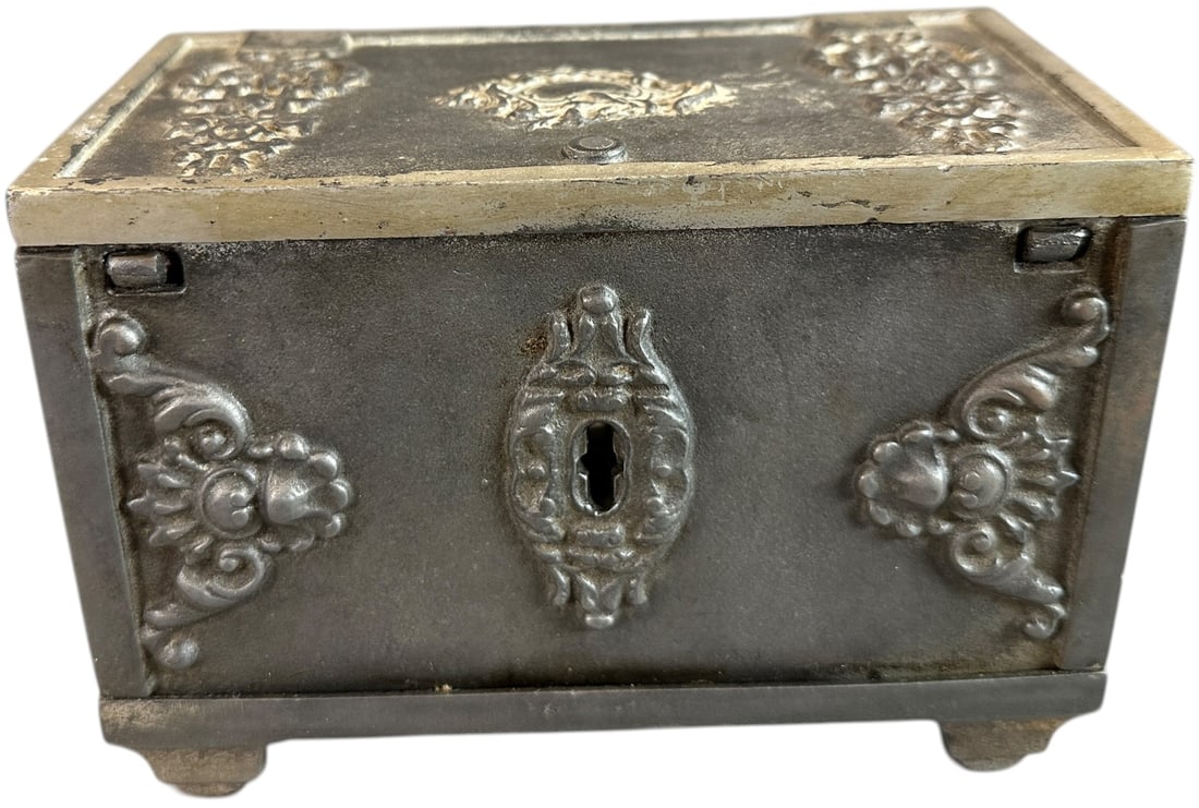 SAVINGS CHEST STILL BANK: 413. SAVINGS CHEST STILL BANK | Hart, c. 1893. | 6.5" l. | (Very Good Condition) | $200 - $400