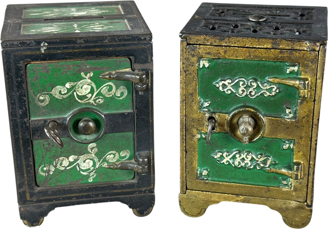 FANCY SAVINGS BANK & STENCILED DOOR SAFE STILL BAN (1 of 6)