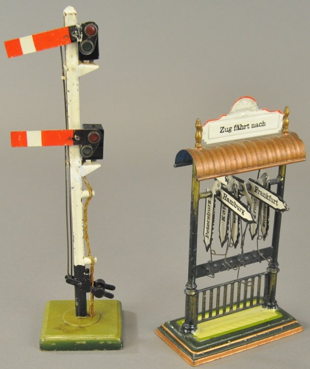 MARKLIN DESTINATION BOARD AND SEMAPHORE: Germany, c. 1904, lot includes hand painted destination board that reads, "Zug fÃ¤hrt nach," cities include Koln, Paris, and others, together with double arm semaphore painted in white, striped sign