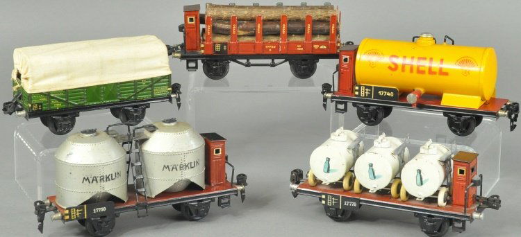 MARKLIN FREIGHT CAR GROUPING (1 of 2)