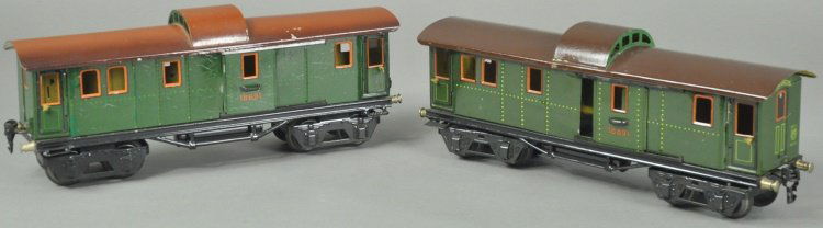MARKLIN BAGGAGE CARS (1 of 3)