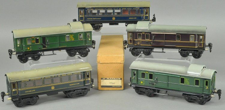 GROUPING OF FIVE MARKLIN 'O' GAUGE CARS (1 of 2)