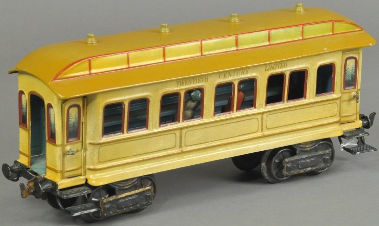 MARKLIN "TWENTIETH CENTURY LIMITED" PASSENGER CAR (1 of 2)
