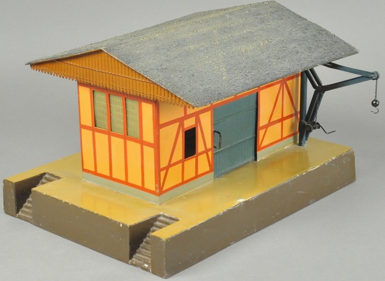 MARKLIN '1' GAUGE FREIGHT SHED (1 of 4)