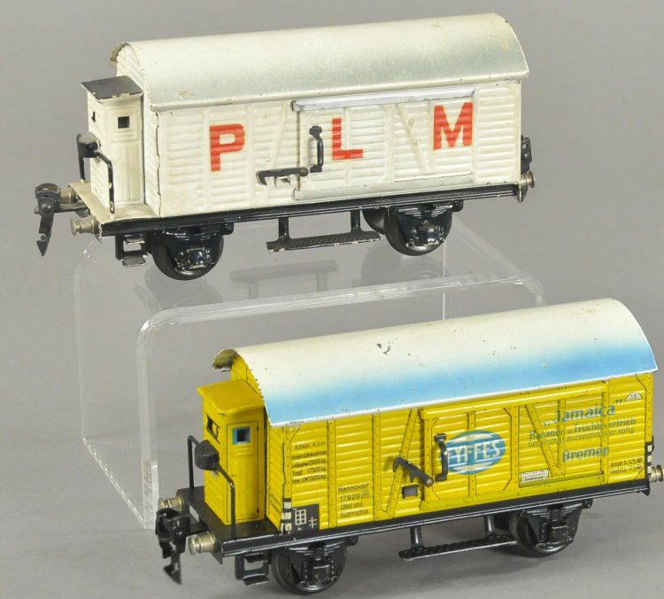 LOT OF TWO MARKLIN FREIGHT CARS (1 of 2)